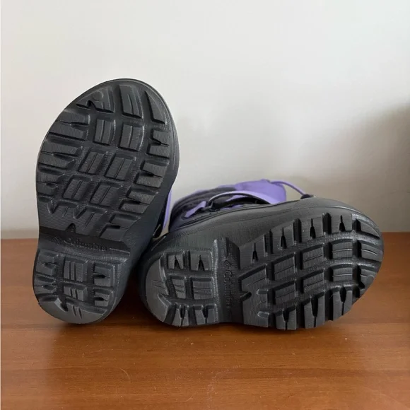 Like New - Columbia Toddler Snow Boots Size 8 - Picture 4 of 5